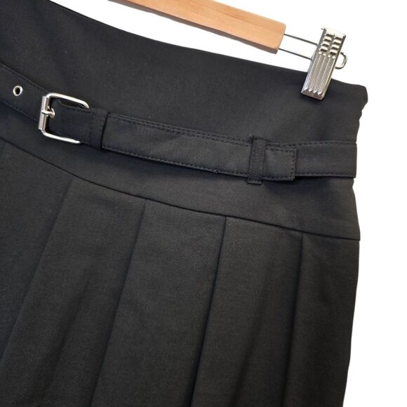 NWT Zara Womens M Box Pleated A-Line Belt Buckled Black Mini Skort 3067/538/800 - Picture 3 of 15
